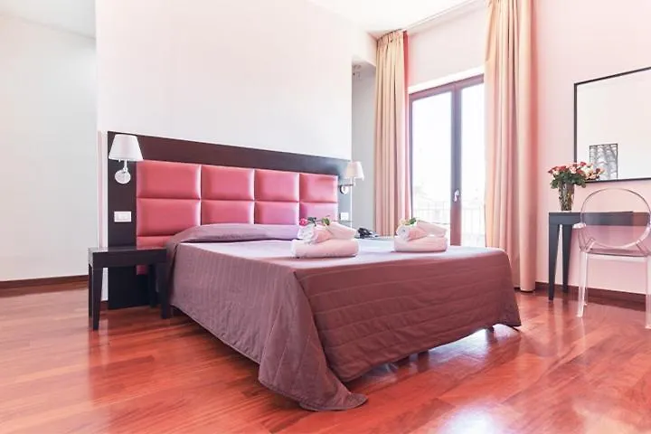 La Chicca Palace Hotel ميلاتسو