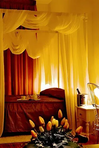 La Chicca Palace Hotel ميلاتسو 4*,  إيطاليا
